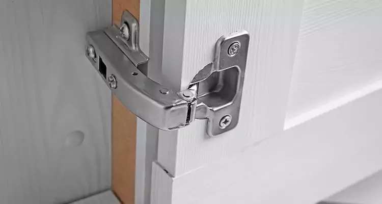 Shower Door Hinge Replacement in Winter Haven, FL