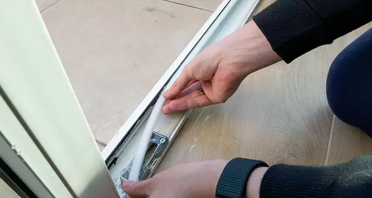 Garage Door Off Track Repair in Winter Haven, FL