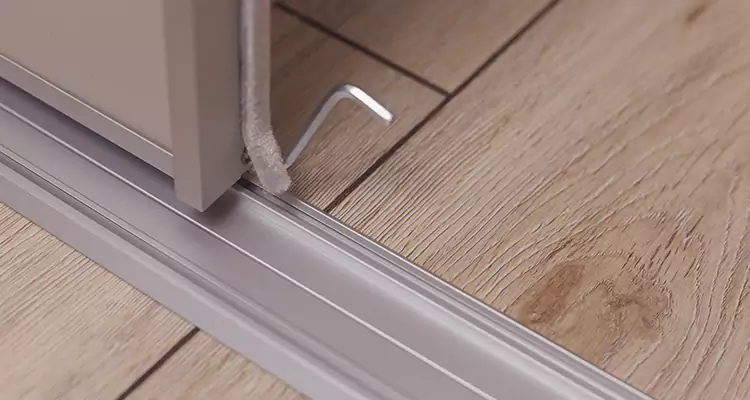 Squeaky Sliding Door Repair in Winter Haven, FL